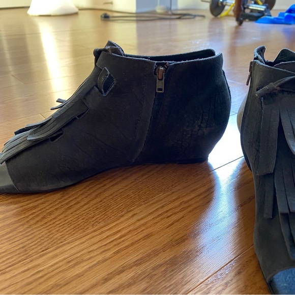 Elizabeth and James peep toe flats - Picture 2 of 5